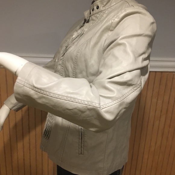 Jacket - Picture 2 of 5